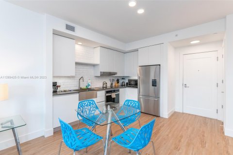 Appartement à louer à Miami, Floride: 1 chambre, 111.48 m2 № 1753482 - photo 2