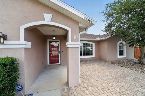 House in Ocala, Florida 3 bedrooms, 161.56 sq.m. № 2155846 - photo 3