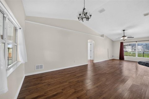 House in Ocala, Florida 3 bedrooms, 161.56 sq.m. № 2155846 - photo 17