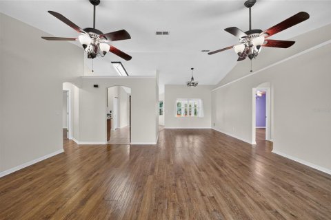House in Ocala, Florida 3 bedrooms, 161.56 sq.m. № 2155846 - photo 13