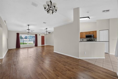 House in Ocala, Florida 3 bedrooms, 161.56 sq.m. № 2155846 - photo 15
