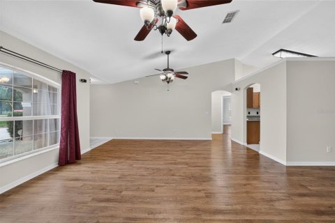House in Ocala, Florida 3 bedrooms, 161.56 sq.m. № 2155846 - photo 11