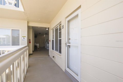 Copropriété à louer à Clearwater, Floride: 2 chambres, 102.19 m2 № 2092295 - photo 8