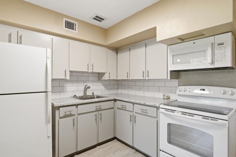 Copropriété à louer à Clearwater, Floride: 2 chambres, 102.19 m2 № 2092295 - photo 14