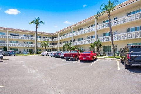 Copropriété à louer à Clearwater, Floride: 2 chambres, 102.19 m2 № 2092295 - photo 5