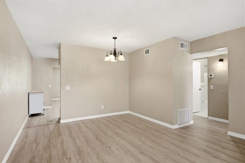 Copropriété à louer à Clearwater, Floride: 2 chambres, 102.19 m2 № 2092295 - photo 11
