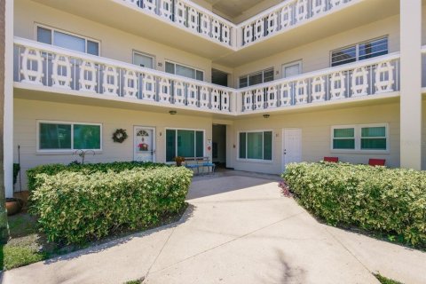 Copropriété à louer à Clearwater, Floride: 2 chambres, 102.19 m2 № 2092295 - photo 6