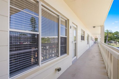 Copropriété à louer à Clearwater, Floride: 2 chambres, 102.19 m2 № 2092295 - photo 7