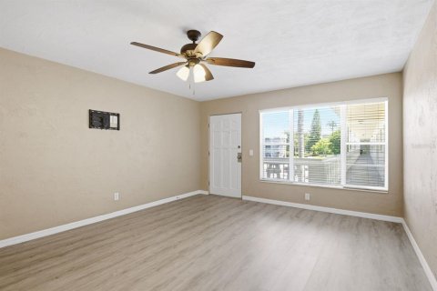Copropriété à louer à Clearwater, Floride: 2 chambres, 102.19 m2 № 2092295 - photo 3