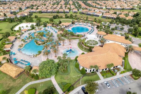 Villa ou maison à vendre à Davenport, Floride: 6 chambres, 363.15 m2 № 1735225 - photo 10