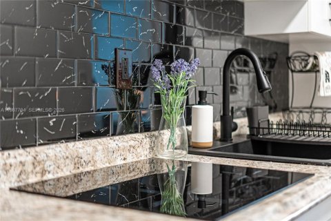 Снять в аренду кондоминиум в Майами-Бич, Флорида 51.1м2, № 2048974 - фото 11