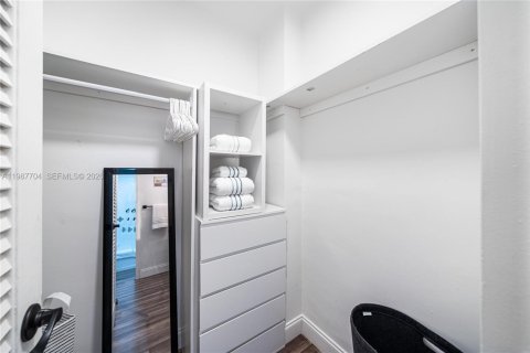 Снять в аренду кондоминиум в Майами-Бич, Флорида 51.1м2, № 2048974 - фото 9