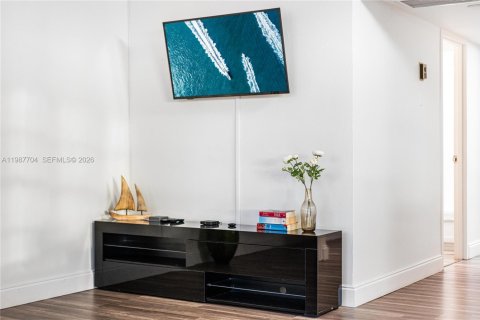 Снять в аренду кондоминиум в Майами-Бич, Флорида 51.1м2, № 2048974 - фото 14