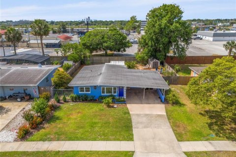House in Orlando, Florida 2 bedrooms, 120.03 sq.m. № 1813323 - photo 25