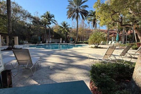 Condo in Coral Springs, Florida, 1 bedroom  № 2001522 - photo 23