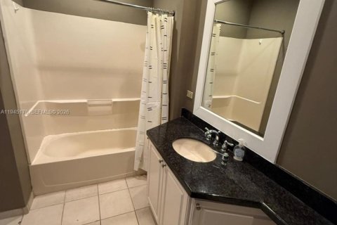 Condo in Coral Springs, Florida, 1 bedroom  № 2001522 - photo 14