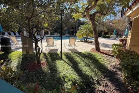 Condo in Coral Springs, Florida, 1 bedroom  № 2001522 - photo 27