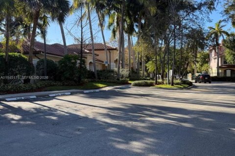 Condo in Coral Springs, Florida, 1 bedroom  № 2001522 - photo 3