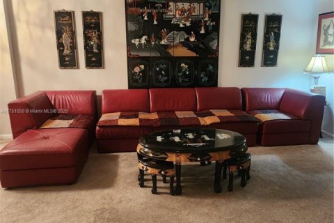 Купить кондоминиум в Холливуд, Флорида 1 спальня, 78.41м2, № 1985589 - фото 1