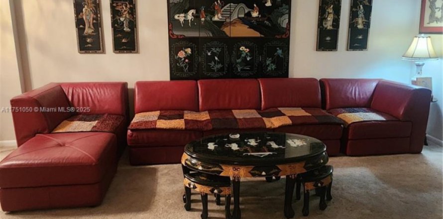 Кондоминиум с 1 спальней в Холливуд, Флорида № 1985589