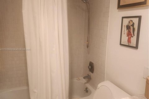 Купить кондоминиум в Холливуд, Флорида 1 спальня, 78.41м2, № 1985589 - фото 21