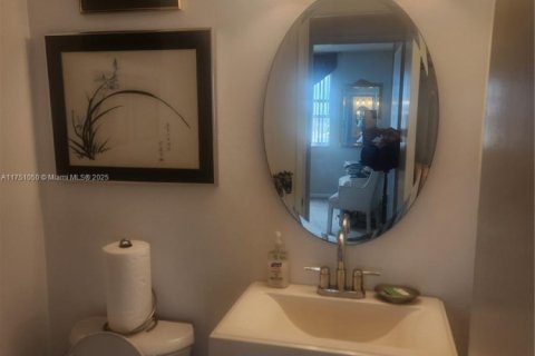 Купить кондоминиум в Холливуд, Флорида 1 спальня, 78.41м2, № 1985589 - фото 15