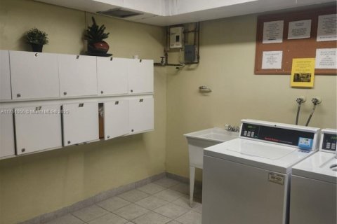 Купить кондоминиум в Холливуд, Флорида 1 спальня, 78.41м2, № 1985589 - фото 26