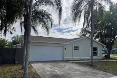 House in Kissimmee, Florida 3 bedrooms, 95.88 sq.m. № 2213228