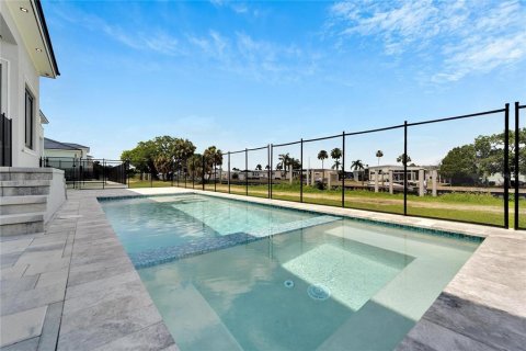 Купить виллу или дом в Аполло-Бич, Флорида 7 комнат, 196.49м2, № 1219831 - фото 3