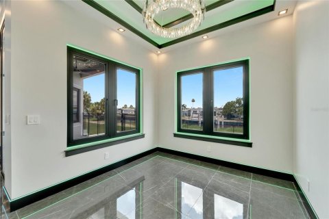 Купить виллу или дом в Аполло-Бич, Флорида 7 комнат, 196.49м2, № 1219831 - фото 24