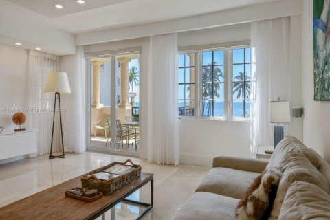 Снять в аренду кондоминиум в Майами-Бич, Флорида 2 спальни, 174.19м2, № 1958809 - фото 7