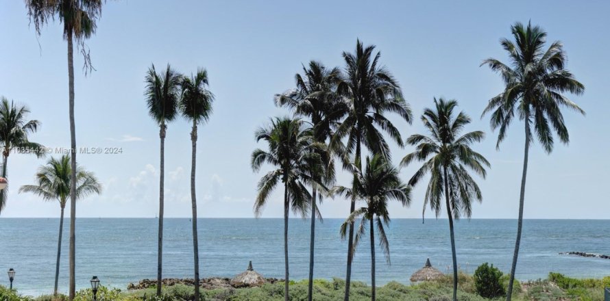 Кондоминиум с 2 спальнями в Майами-Бич, Флорида № 1958809