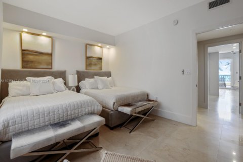 Снять в аренду кондоминиум в Майами-Бич, Флорида 2 спальни, 174.19м2, № 1958809 - фото 28