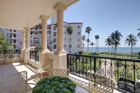 Снять в аренду кондоминиум в Майами-Бич, Флорида 2 спальни, 174.19м2, № 1958809 - фото 9