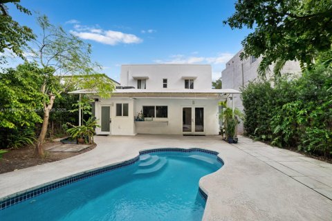 Casa en venta en Miami Beach, Florida, 4 dormitorios, 273.23 m2 № 1965137 - foto 27