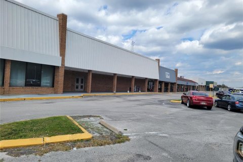 Immobilier commercial à louer à Bushnell, Floride: 7698.81 m2 № 1022516 - photo 2