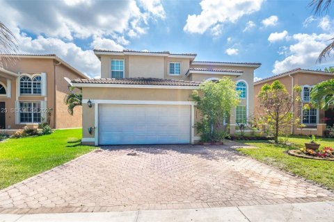 Villa ou maison à Miramar, Floride 3 chambres, 189.24 m2 № 2044882