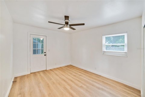 Villa ou maison à louer à Tampa, Floride: 3 chambres, 138.24 m2 № 2115188 - photo 26