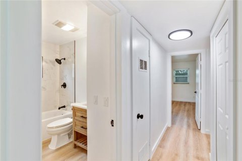 Villa ou maison à louer à Tampa, Floride: 3 chambres, 138.24 m2 № 2115188 - photo 14