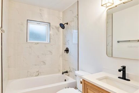 Villa ou maison à louer à Tampa, Floride: 3 chambres, 138.24 m2 № 2115188 - photo 17