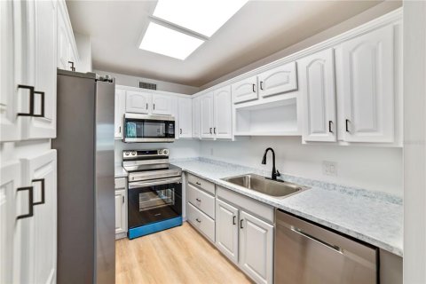 Villa ou maison à louer à Tampa, Floride: 3 chambres, 138.24 m2 № 2115188 - photo 8