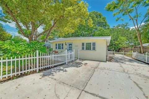 Villa ou maison à louer à Tampa, Floride: 3 chambres, 138.24 m2 № 2115188 - photo 30