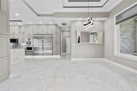 House in Windermere, Florida 7 bedrooms, 654.22 sq.m. № 2424336 - photo 6