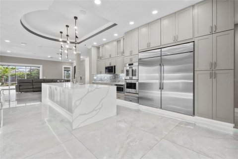 House in Windermere, Florida 7 bedrooms, 654.22 sq.m. № 2424336 - photo 8
