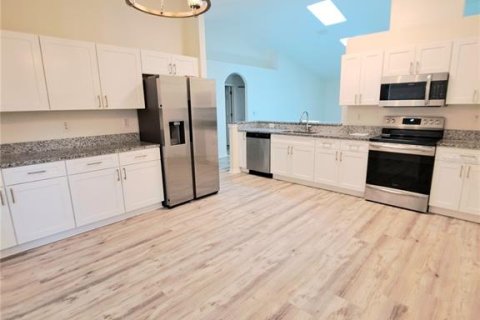Купить виллу или дом в Палм-Кост, Флорида 3 комнаты, 155.98м2, № 1911580 - фото 6
