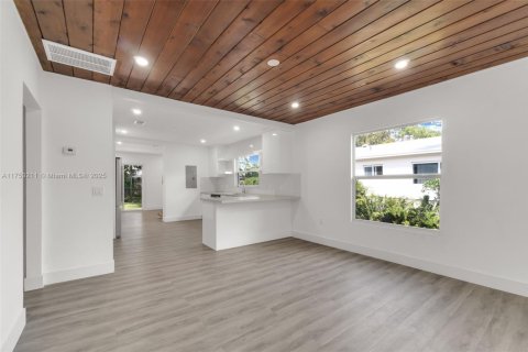 House in Hallandale Beach, Florida 3 bedrooms, 107.02 sq.m. № 1737803 - photo 7