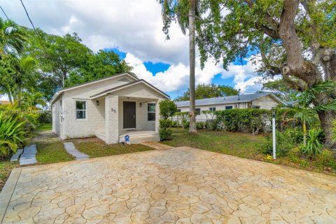 House in Hallandale Beach, Florida 3 bedrooms, 107.02 sq.m. № 1737803 - photo 3