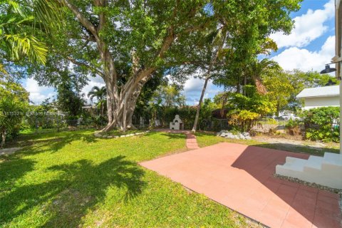 House in Hallandale Beach, Florida 3 bedrooms, 107.02 sq.m. № 1737803 - photo 23