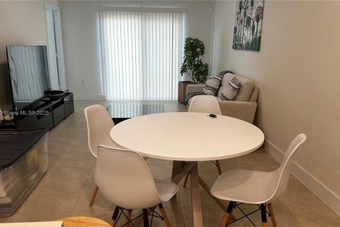 Copropriété à louer à Doral, Floride: 1 chambre, 68.56 m2 № 1932594 - photo 3