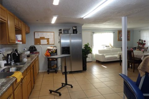 House in Tampa, Florida 7 bedrooms, 247.4 sq.m. № 2200560 - photo 10